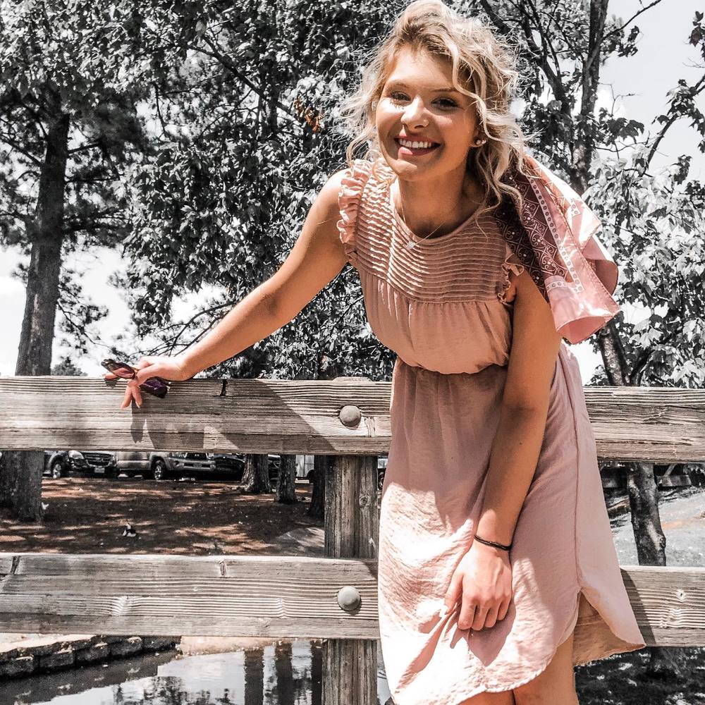 Meet your Posher, Reese